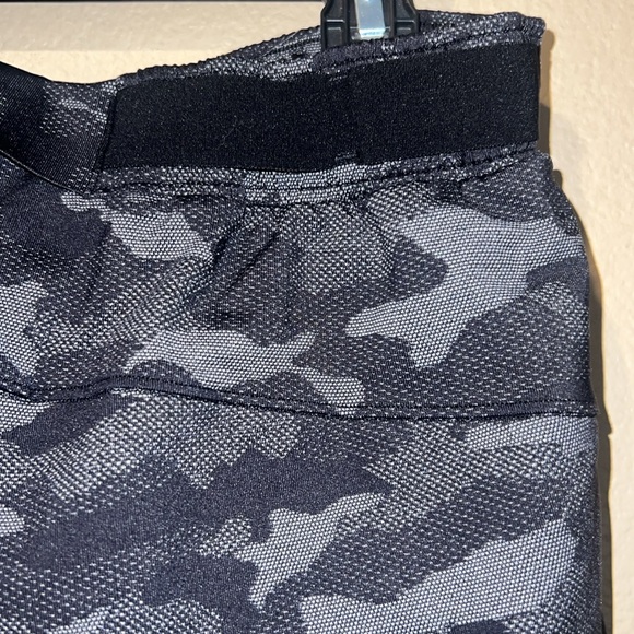 Lululemon 6in Fast and Free Athletic Shorts - Picture 4 of 6